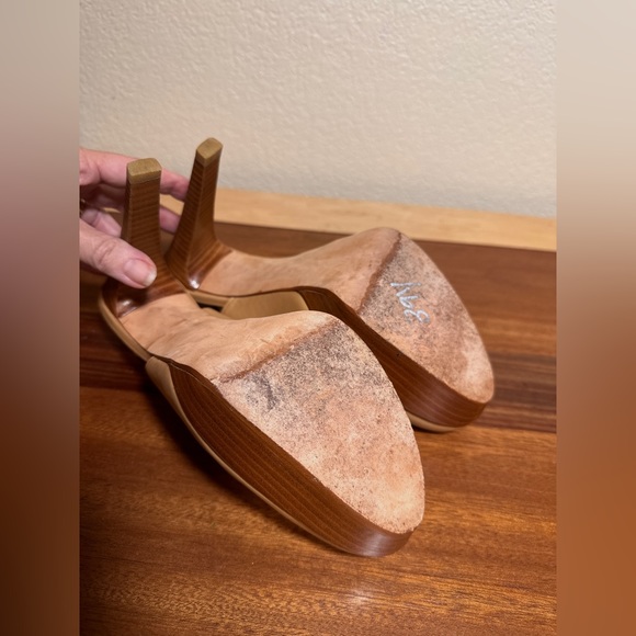 STUART WEITZMAN Platform Slingback Heels. Size 8.5 Perfect for a fun night out!! - Picture 6 of 8